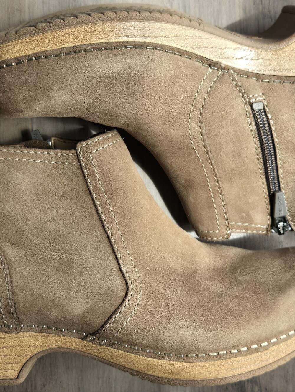Dansko Barbara Light Brown Suede Clog Bootie EU 37 - Picture 3 of 8